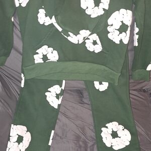 Kids Forest Green Sweatpants & Sweater with White Cloud Design
